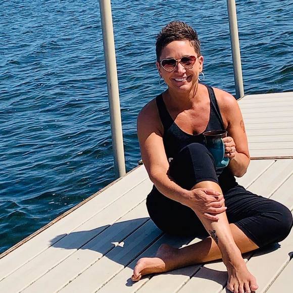 Meet your Posher, Julie - Picture 1 of 1